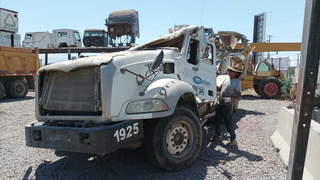  Mack GU 2008   EN DESARME